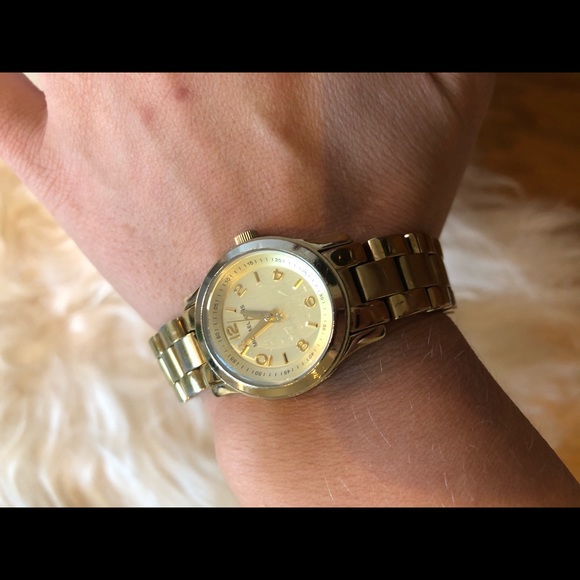 Gold Michael Kors Watch - Picture 2 of 4